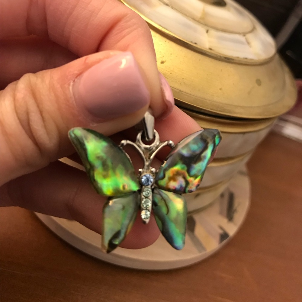 Beautiful pendant 🦋